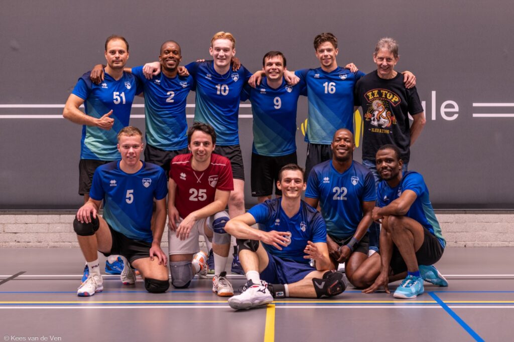 H1-teamfoto-serieus-eind-2024